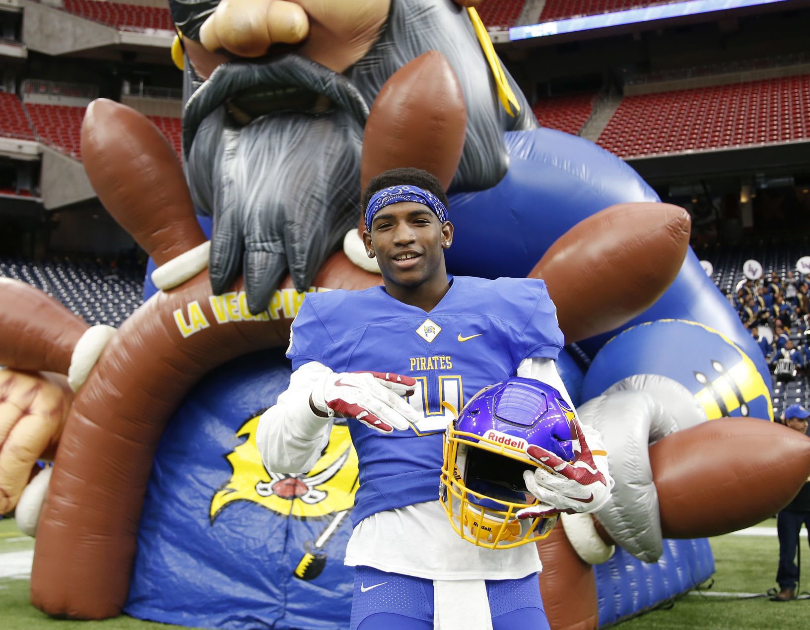 Parrish Cobb, DB, La Vega